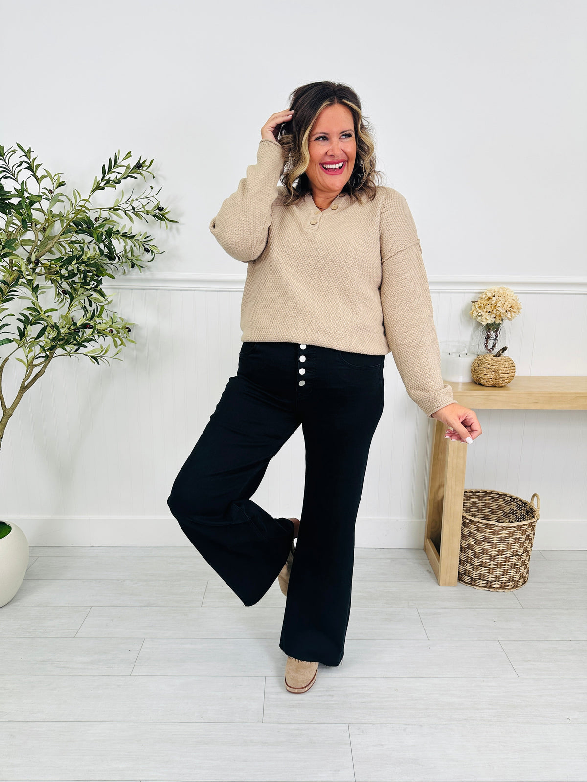 Vivienne™ | Tummy Control Wide-Leg Black Jeans