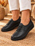 Luisa orthopedic leather shoes in black worn by model